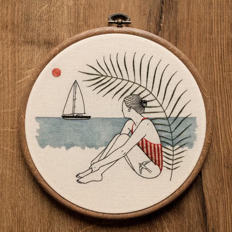 Girl At The Beach - patron PDF de broderie numérique à la main par ALIFERA