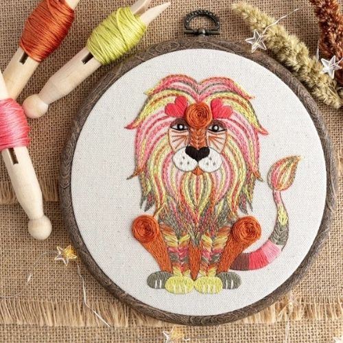 Leo Stickmuster Designed by TheHoopInHand auf Etsy