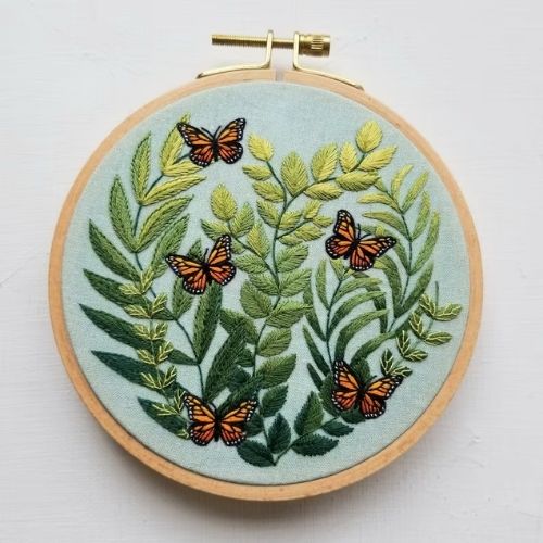 Schmetterlings-Handstickerei von JessLongEmbroidery auf Etsy